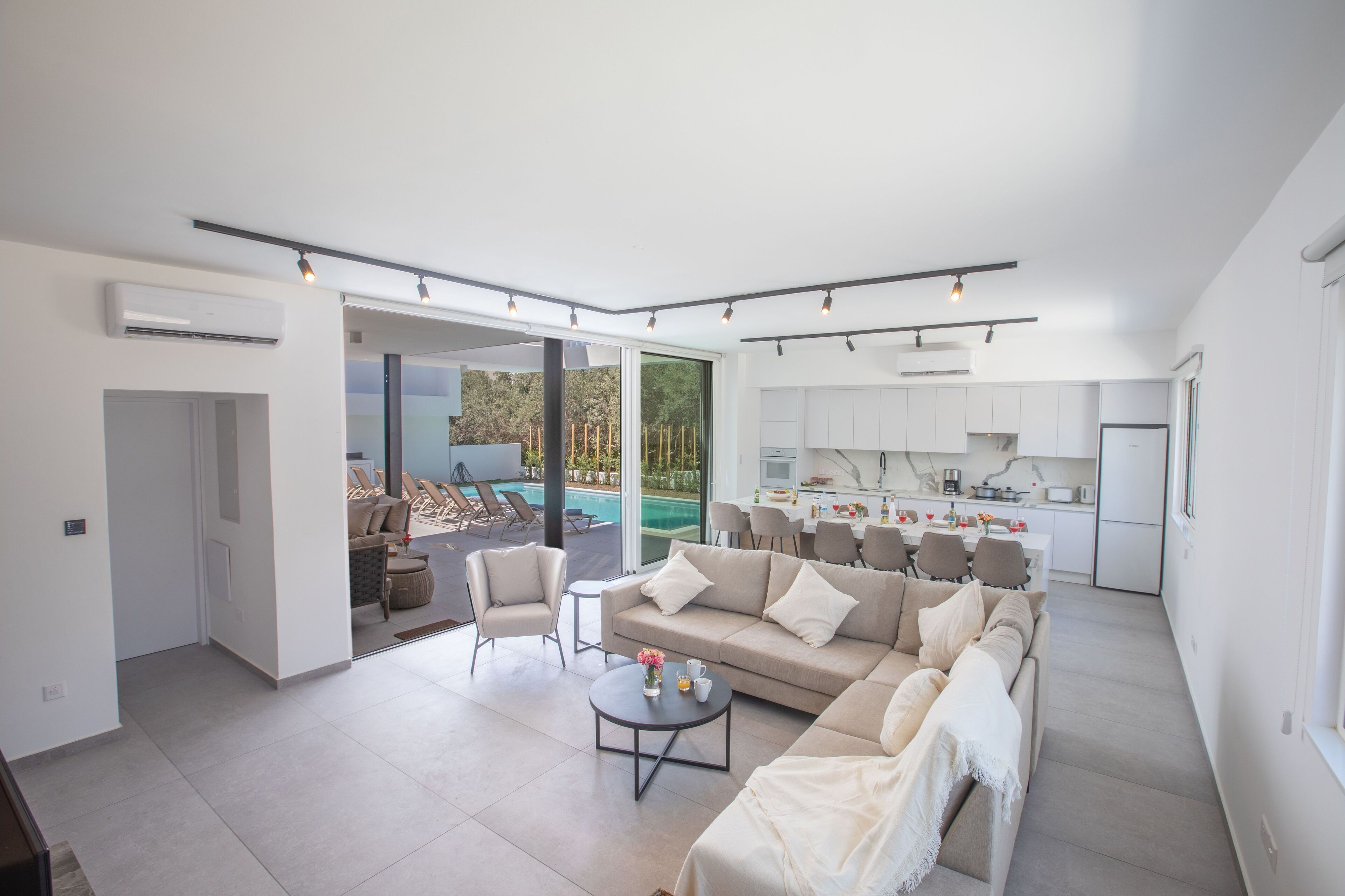 Villa, 5 chambres, fumeur, piscine privée | Intérieur