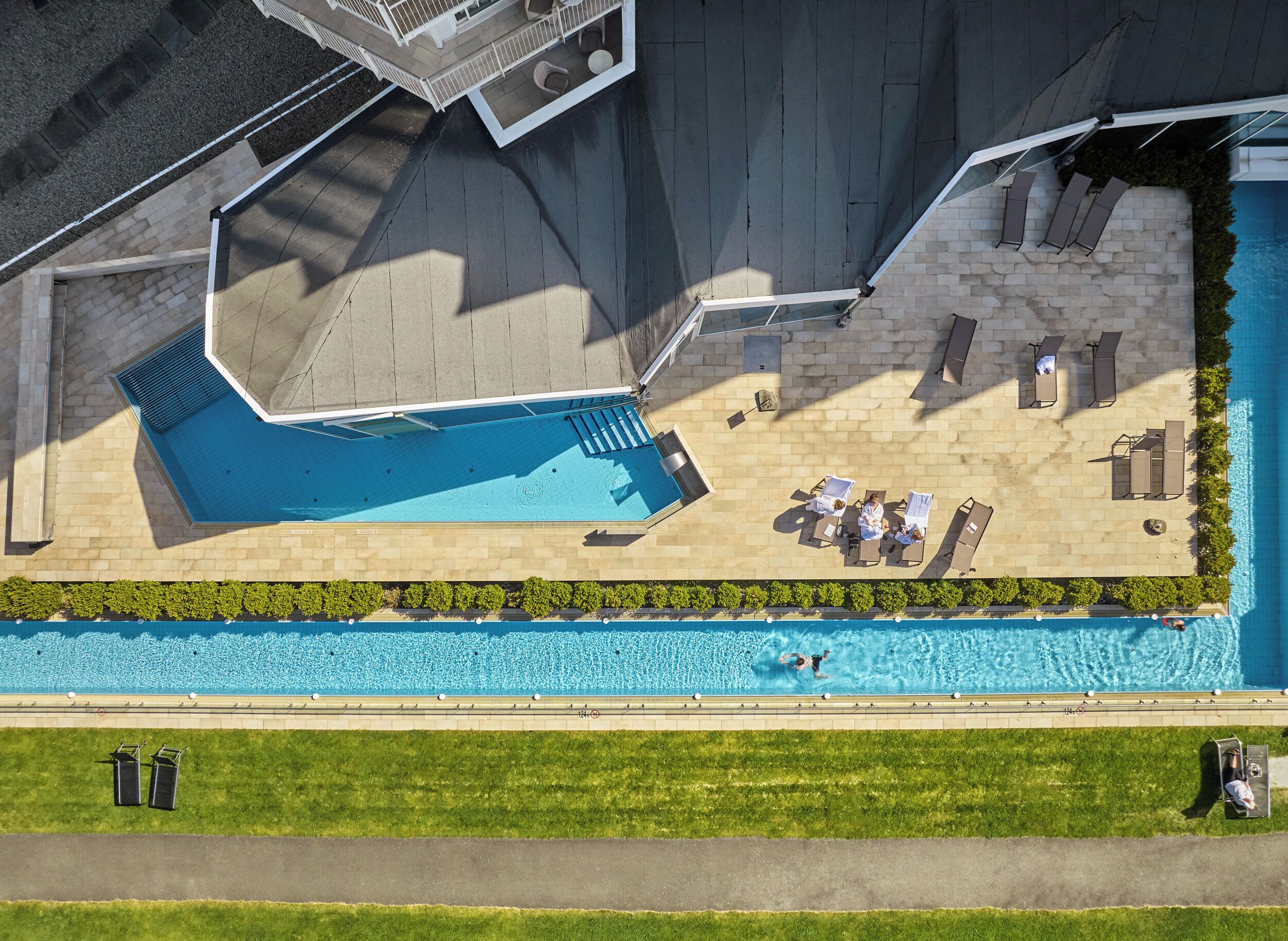 3 indoor pools, 3 outdoor pools, open 6:00 AM to 10:00 PM, pool loungers