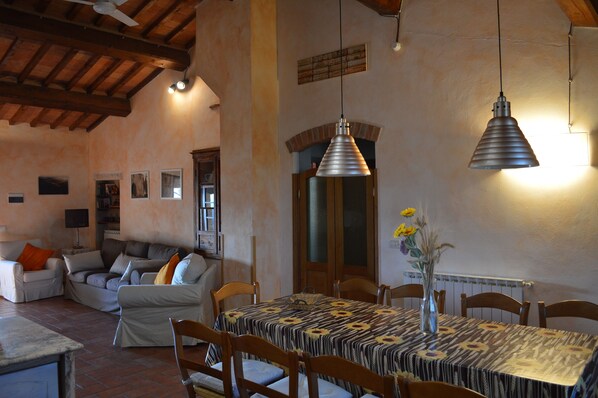 Villa, 3 Bedrooms, Smoking, Private Pool | Dining