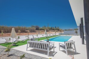 Villa, 5 Bedrooms, Private Pool, Garden View - Protaras Elite Pearl Villa Ep16 (Paralimni)