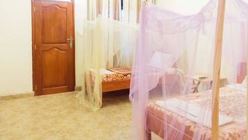 1 bedroom, desk, WiFi, bed sheets