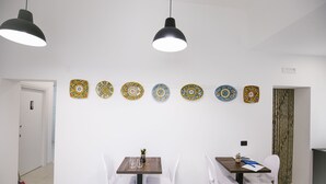 包含每日自助早餐