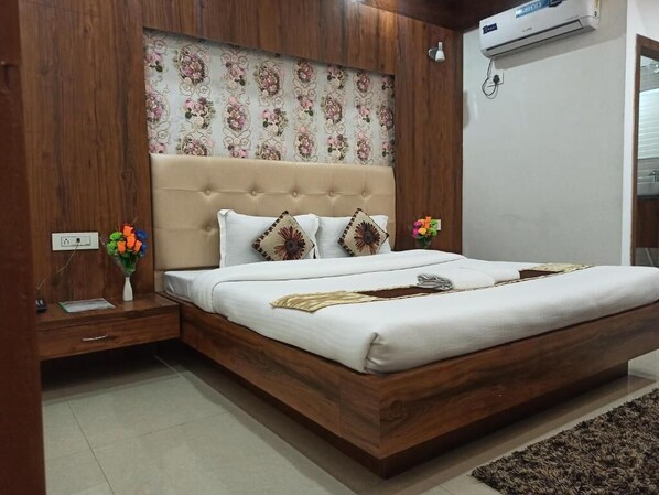 Front of property - Hotel TLB Palace (Tezpur)