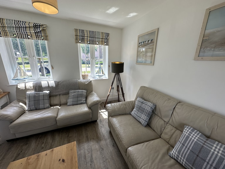 Stunning Coastal Cottage - Sleeping 5 In 2 Bedrooms - Pool And Beach Access Included. - Bridlington