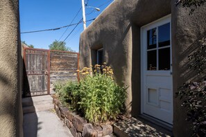 House (1 Bedroom) | Property amenity - Fiddler's Retreat by Kokopelli Property Management (Santa Fe)