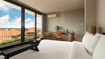 Suite, 2 habitaciones | 2 dormitorios, ropa de cama de alta calidad, minibar y caja fuerte