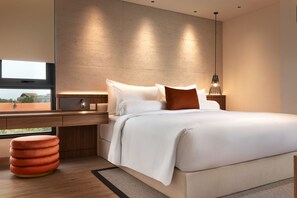 Grand Suite, 3 Bedrooms | Premium bedding, minibar, in-room safe, desk - Beachwalk Residence (Kuta)
