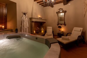 Interior - Borgo Petroro (Todi)