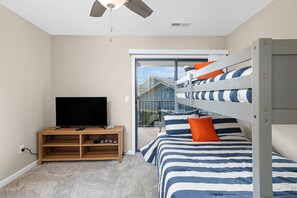 3 bedrooms, desk, iron/ironing board, travel crib - WALK IN, Pointe Royale, Arcade, Indoor Pool (Branson)