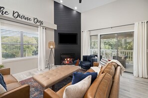 Televisor intel·ligent, llar de foc, videojocs i futbolí 