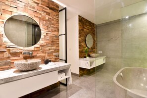Villa, 4 Bedrooms | Bathroom | Towels, soap, shampoo - Villa Soho (Canggu)