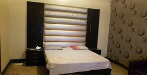 豪華雙人房 | 免費無線上網、床單