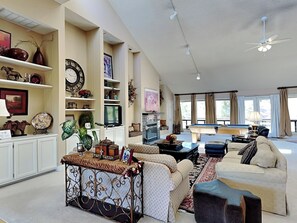 Studio (5 Bedrooms) | Front of property