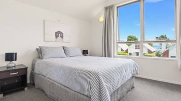2 bedrooms, iron/ironing board, travel crib, WiFi (free)