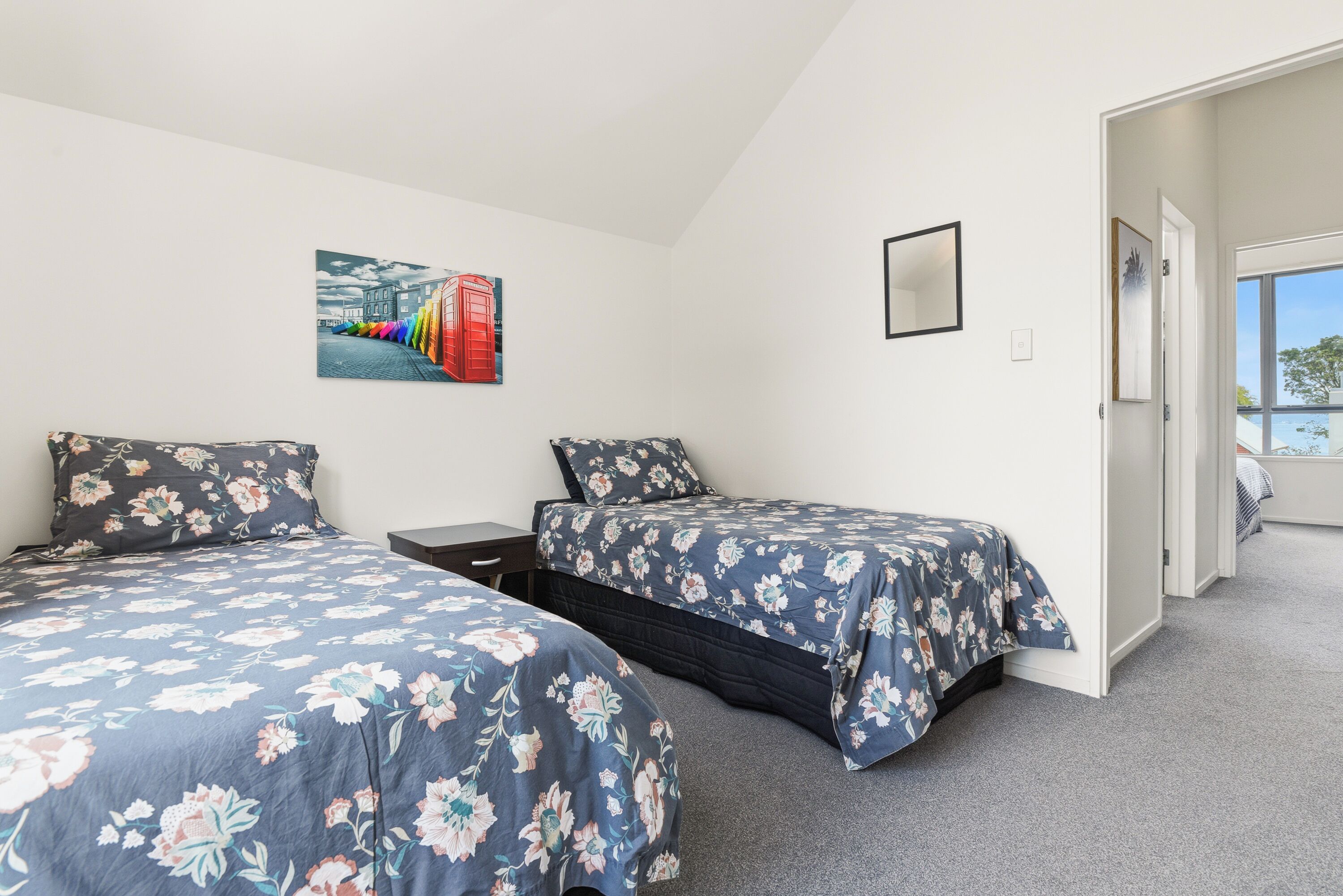 2 bedrooms, iron/ironing board, travel cot, free WiFi