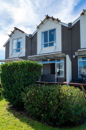 Exterior - Relax At The Bach - Resort Style Living (Rotorua)