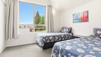 2 bedrooms, iron/ironing board, travel crib, WiFi (free)
