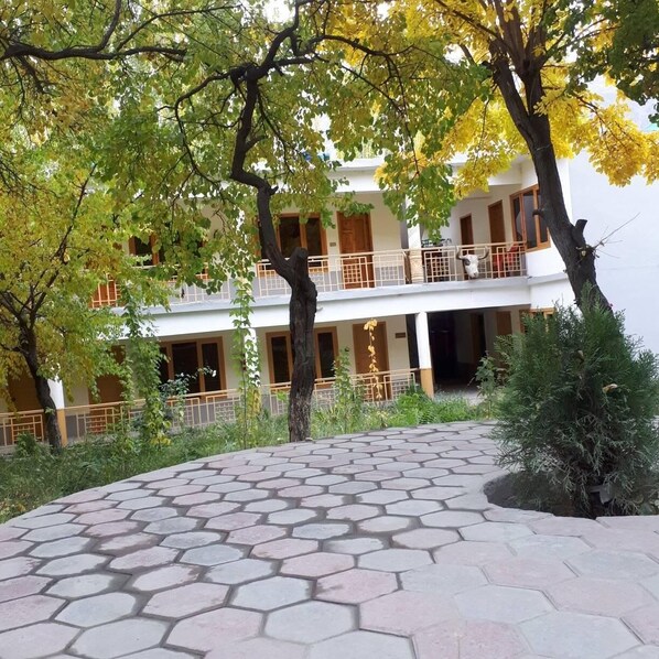 Exterior - Fairy Garden & Resorts (Karimabad)