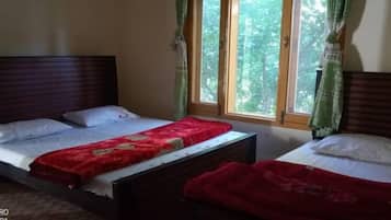 Standard Triple Room | Iron/ironing board, free WiFi
