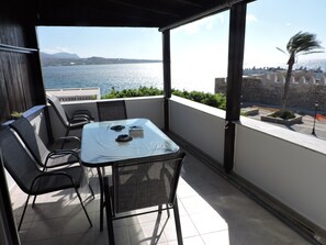 تناول الطعام بالخارج