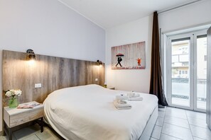 1 habitación, escritorio, wifi gratis y ropa de cama 