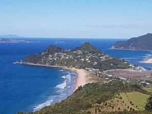 Beach - Kingfisher Lodge Waterfront Retreat.
Direct estuary access and stunning views (Tairua)