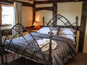 2 habitaciones, decoración personalizada y muebles diferentes 