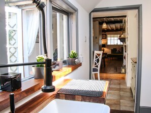 2 habitaciones, decoración personalizada y muebles diferentes 