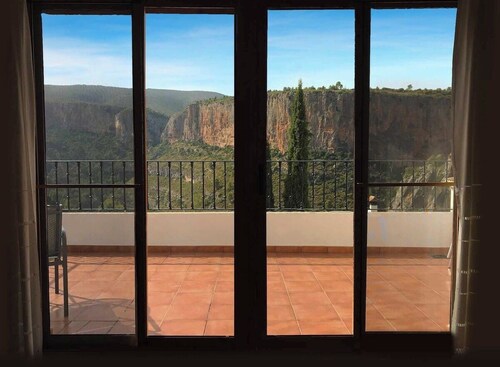 Apartamento con terraza en Chulilla. La Muela 3