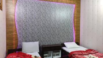 ๋๋ญ์ค ๋๋ธ๋ฃธ | ๋ฐฉ์ ์ค๋น, ๋ฌด๋ฃ WiFi, ์นจ๋ ์ํธ