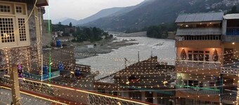 Hotel Zarin Palace