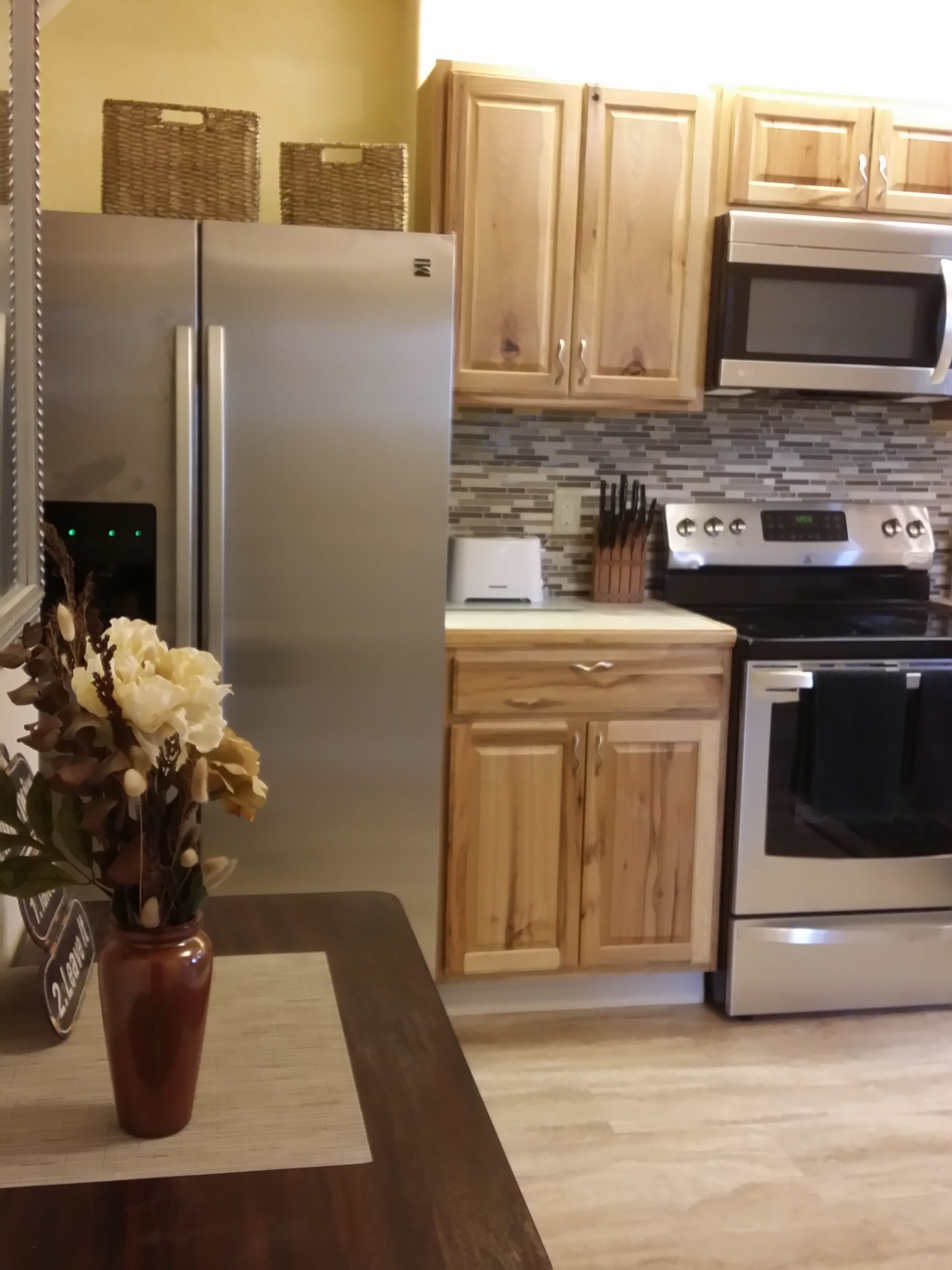 冰箱、微波炉、烤箱、炉灶