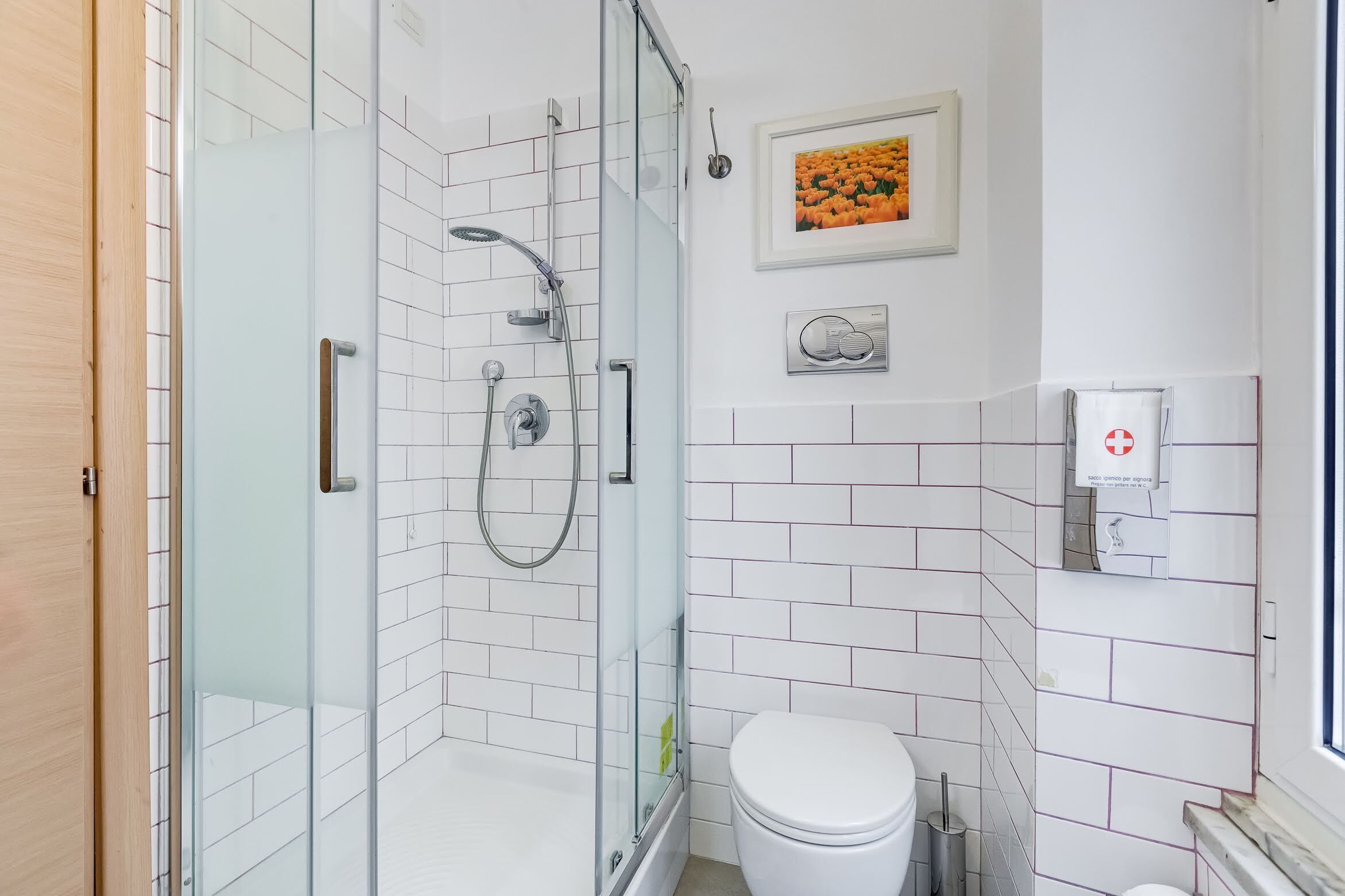 Dusche, Haartrockner, Bidet, Handtücher