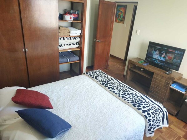 3 chambres, accĂšs au Wi-Fi (inclus), literie fournie