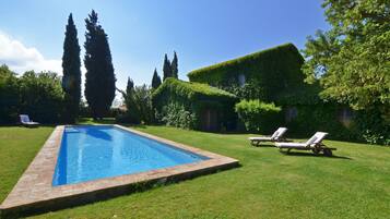 Seasonal outdoor pool