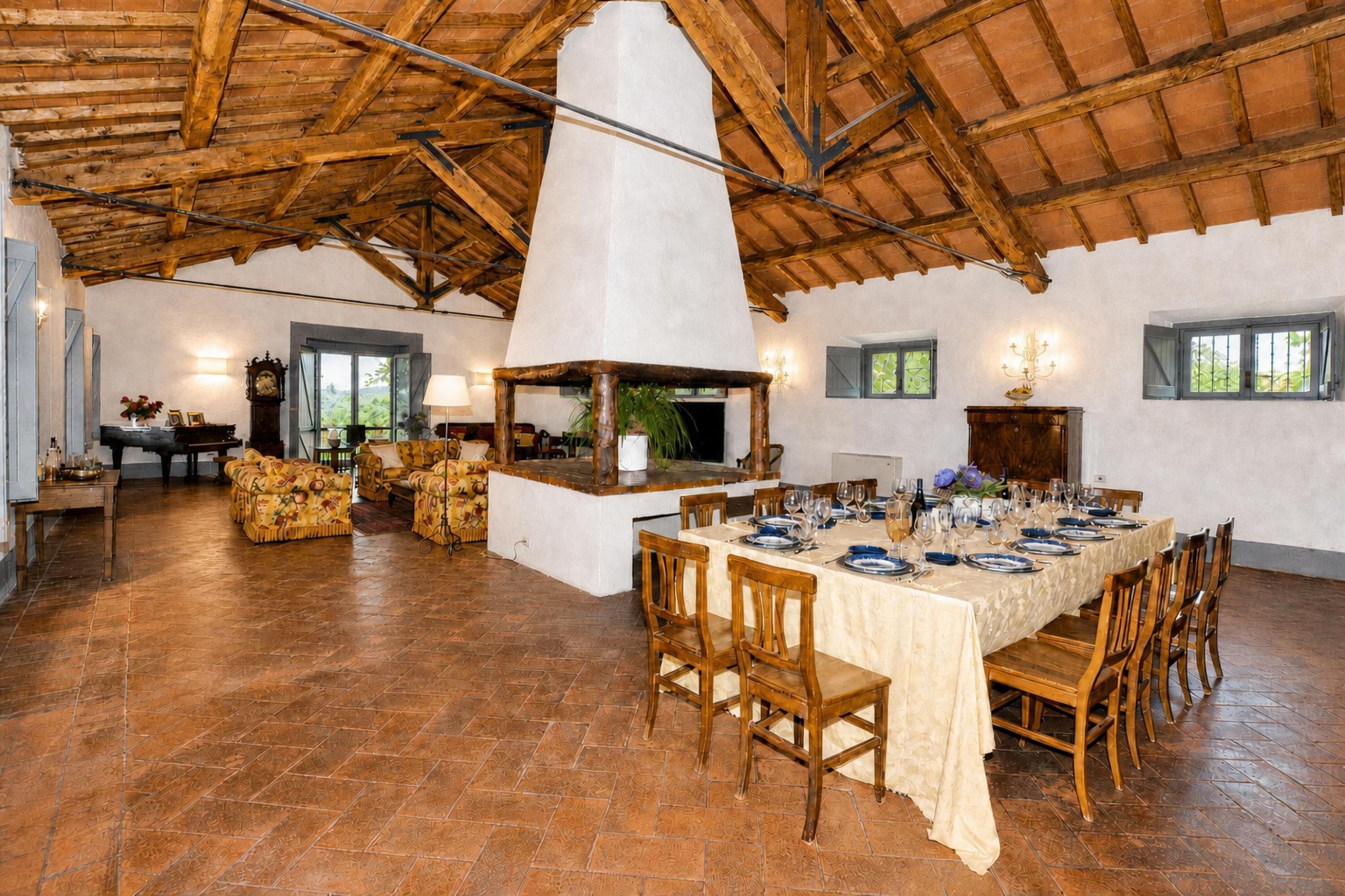 Standard Villa, 6 Bedrooms, Fireplace (Casale Teresa) | Tempat makan