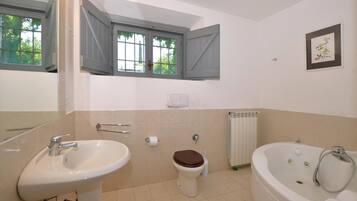Standard Villa, 6 Bedrooms, Fireplace (Casale Teresa) | Bathroom | Separate bathtub and shower, bidet, towels, soap