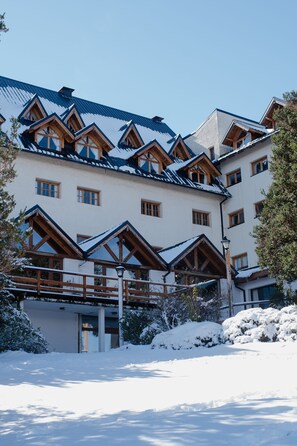 Courtyard - Hotel Amancay (San Carlos de Bariloche)
