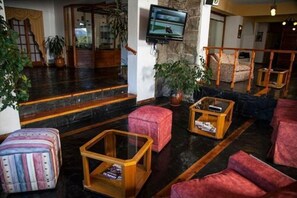 Reception - Hotel Amancay (San Carlos de Bariloche)