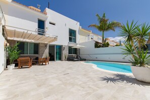 Piscine extérieure, piscine chauffée