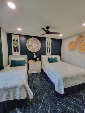 2 bedrooms, iron/ironing board, travel cot, free WiFi