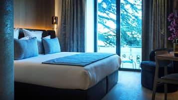 Superior Double or Twin Room | Premium bedding, in-room safe, desk, laptop workspace