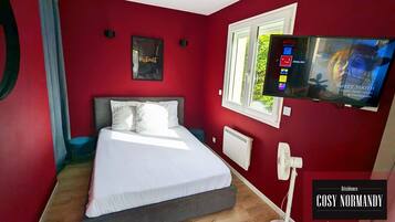 2 chambres, fer et planche à repasser, Wi-Fi gratuit, draps fournis