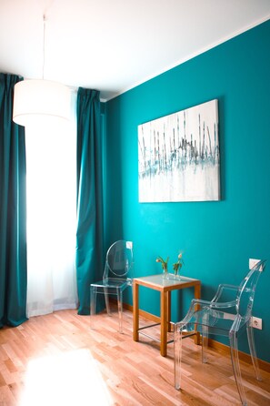 Minibar, in-room safe, individually decorated, individually furnished - Hotel Principe Alogna & SPA (Altavilla Milicia)