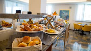 Desayuno buffet incluido todos los días