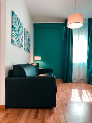 Minibar, in-room safe, individually decorated, individually furnished - Hotel Principe Alogna & SPA (Altavilla Milicia)