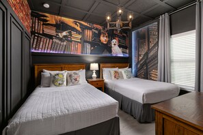 4 habitaciones, tabla de planchar con plancha y cuna de viaje 