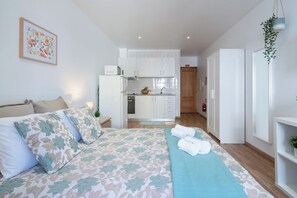 1 室のベッドルーム、アイロン / アイロン台、WiFi、ベッドシーツ