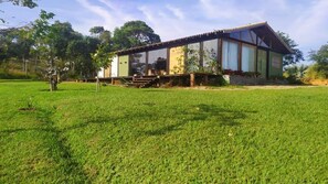 Exterior - Casa Alto do Vale: The most beautiful view of the mountains (Araras)