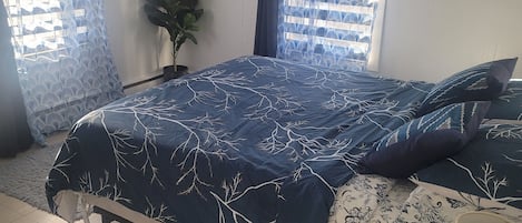 2 bedrooms, desk, iron/ironing board, free WiFi